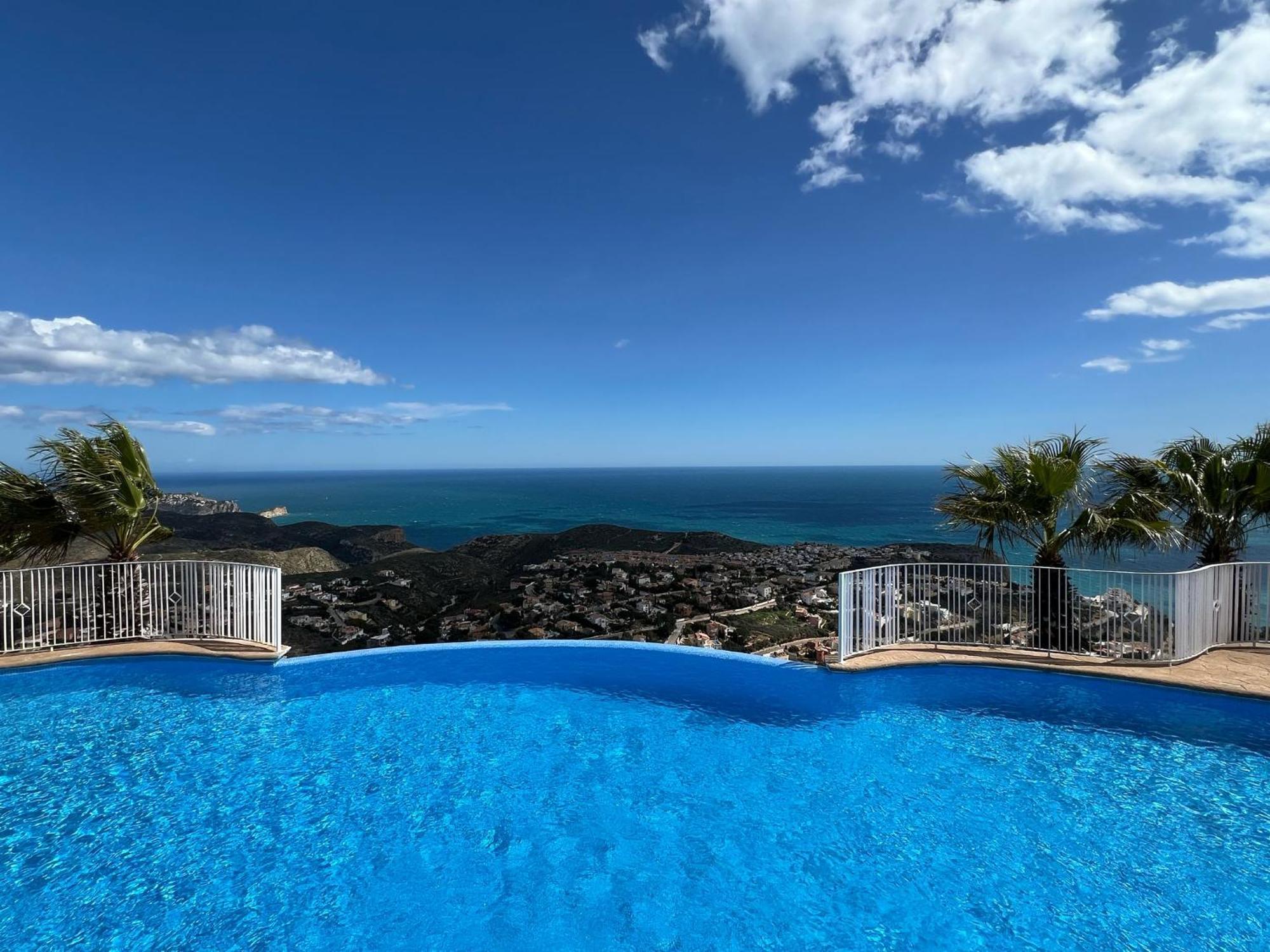 Apartamento Con Vistas Al Mar Cumbre Del Sol By Alterhome Exterior foto